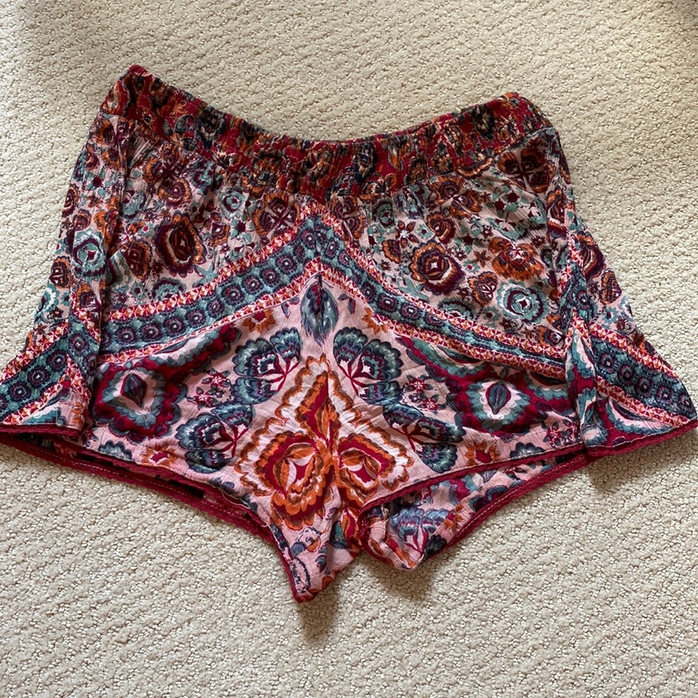 Sadly&lu flowy shorts